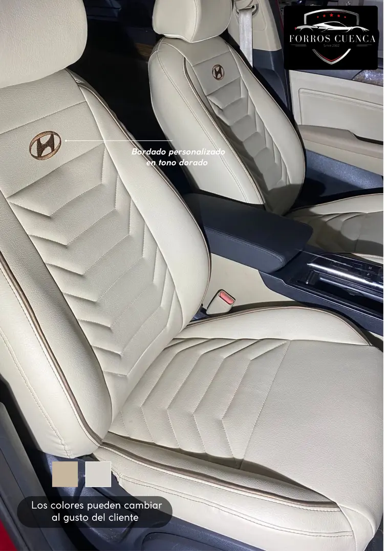 Forros beige con costura dorada y chevrones en un Hyundai